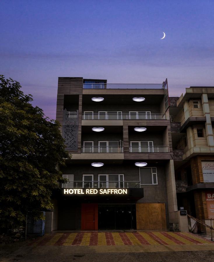 Hotel Red Saffron Nowe Delhi Zewnętrze zdjęcie