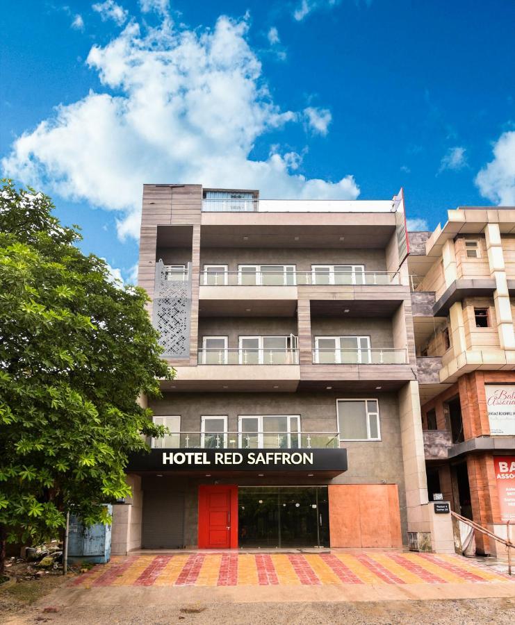Hotel Red Saffron Nowe Delhi Zewnętrze zdjęcie