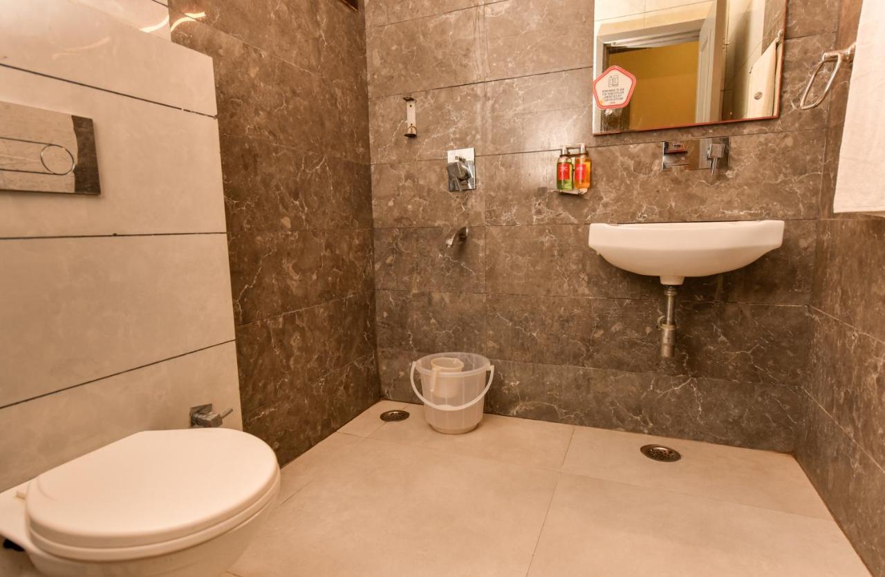 Hotel Red Saffron Nowe Delhi Zewnętrze zdjęcie