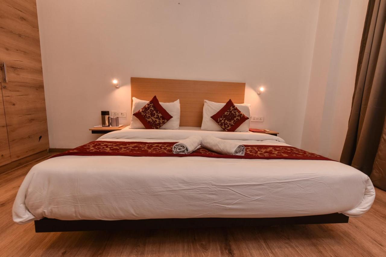 Hotel Red Saffron Nowe Delhi Zewnętrze zdjęcie